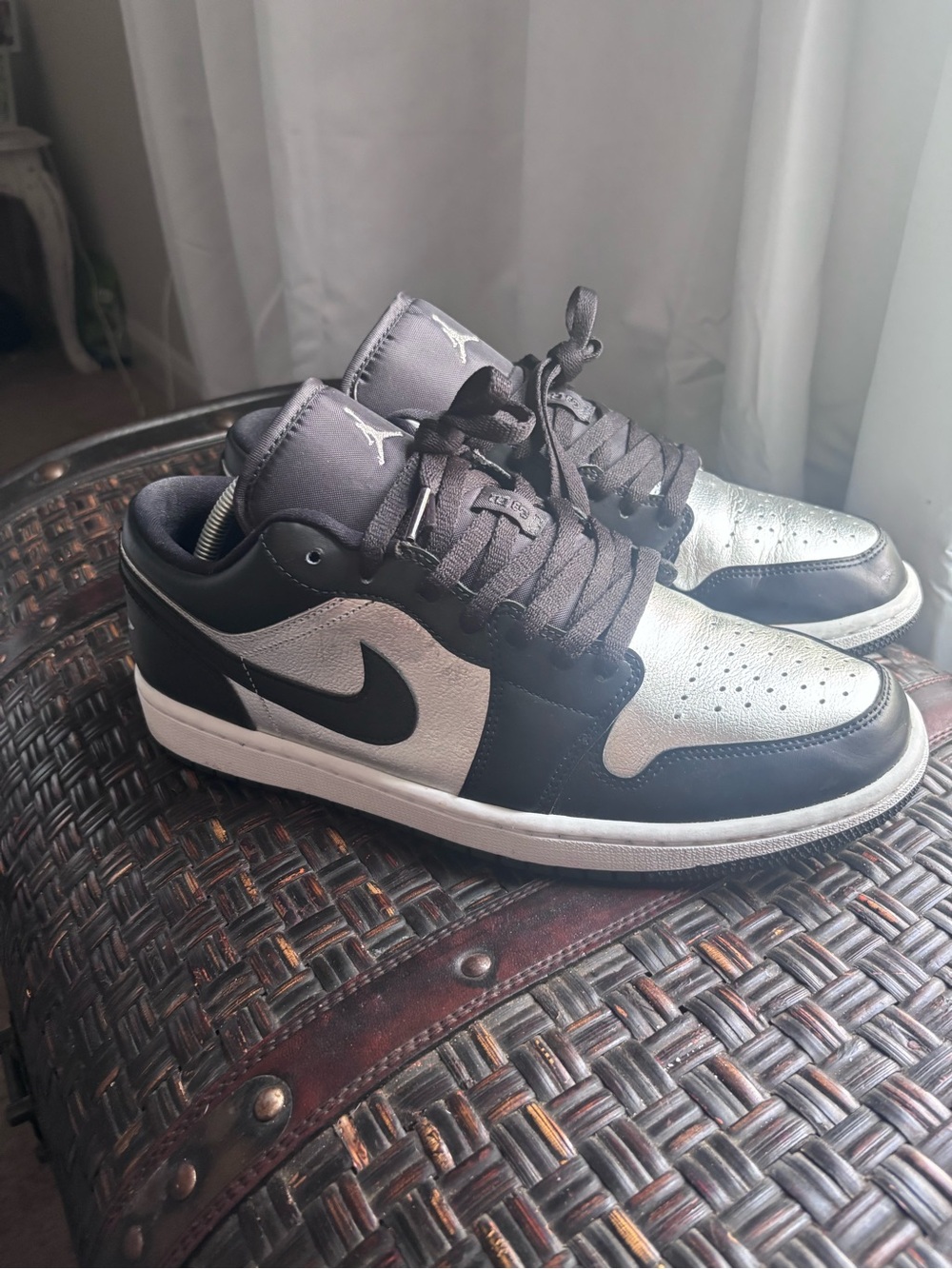 Nike Air Jordan 1 Low - Black & Metallic Silver